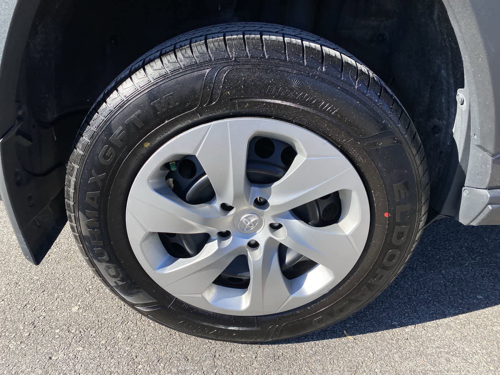 Thumbnail: 2023 Toyota RAV4 - 21