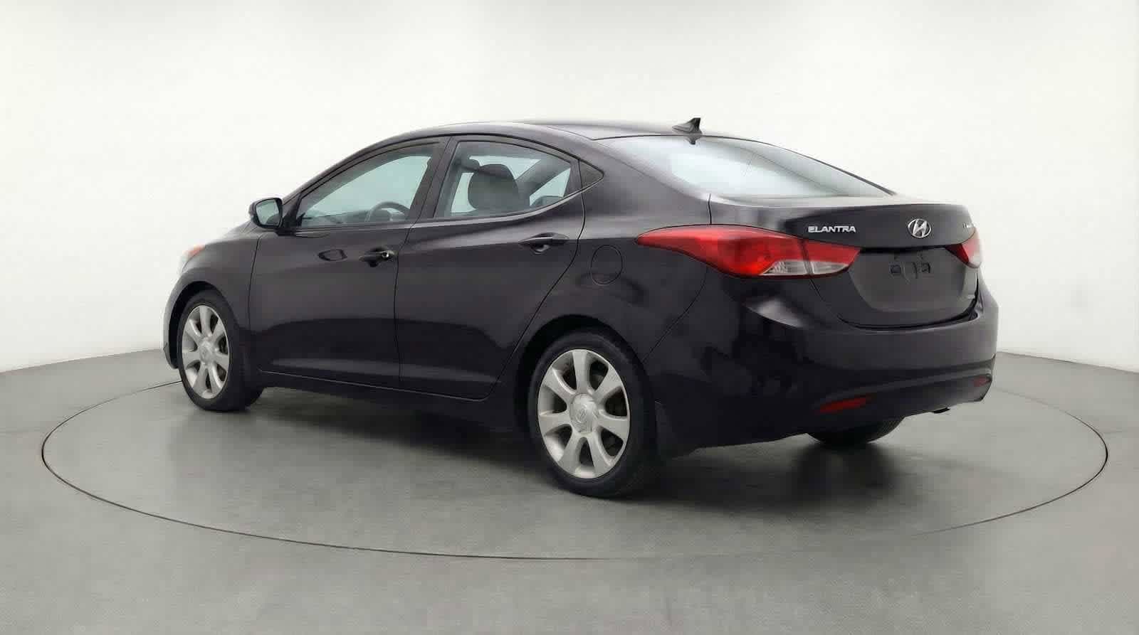 Thumbnail: 2012 Hyundai Elantra - 6