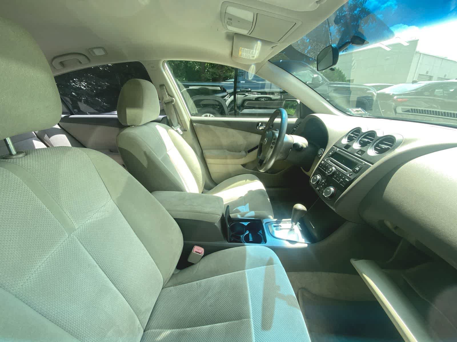 Thumbnail: 2009 Nissan Altima - 5