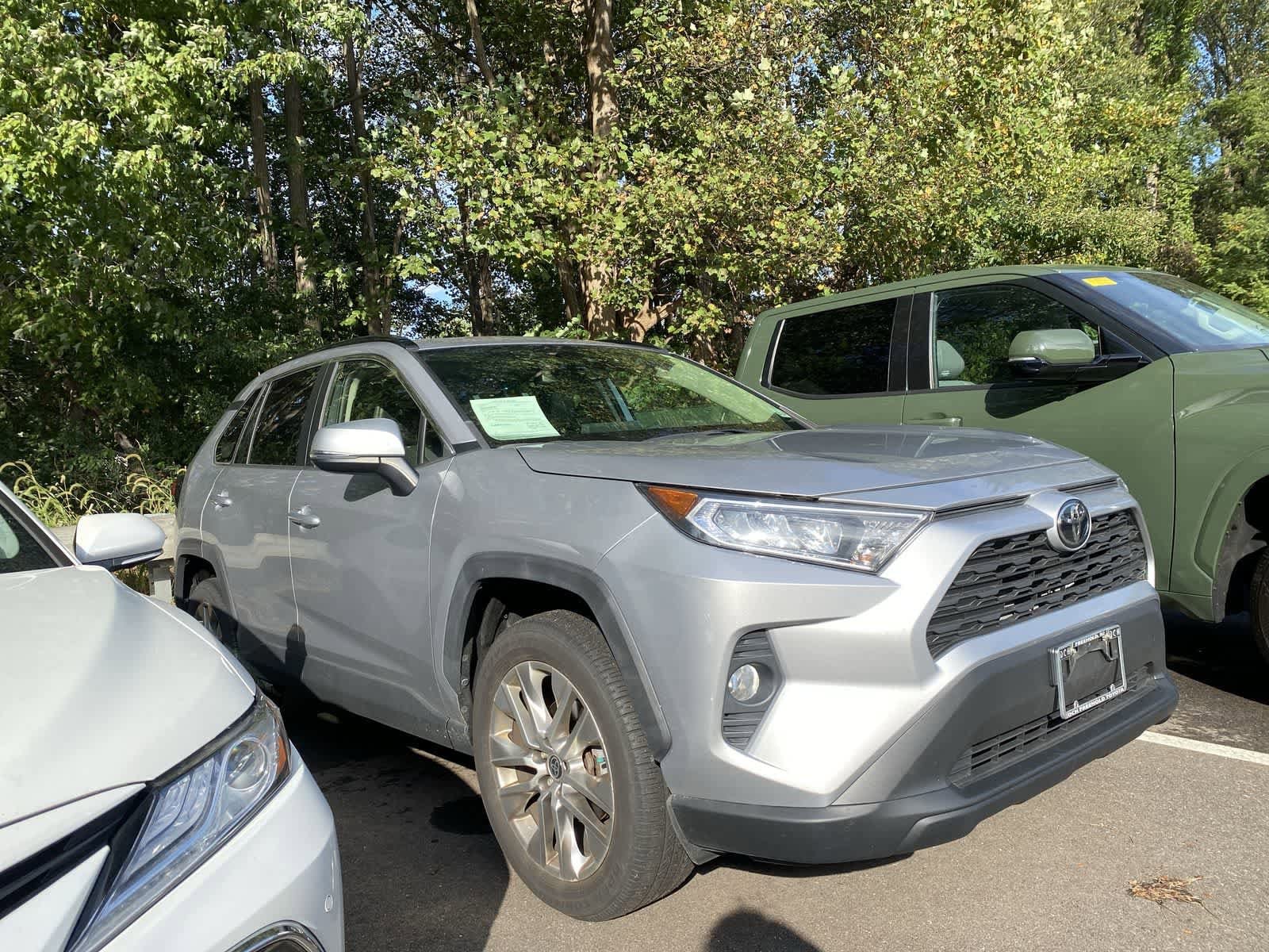 Thumbnail: 2021 Toyota RAV4 - 3