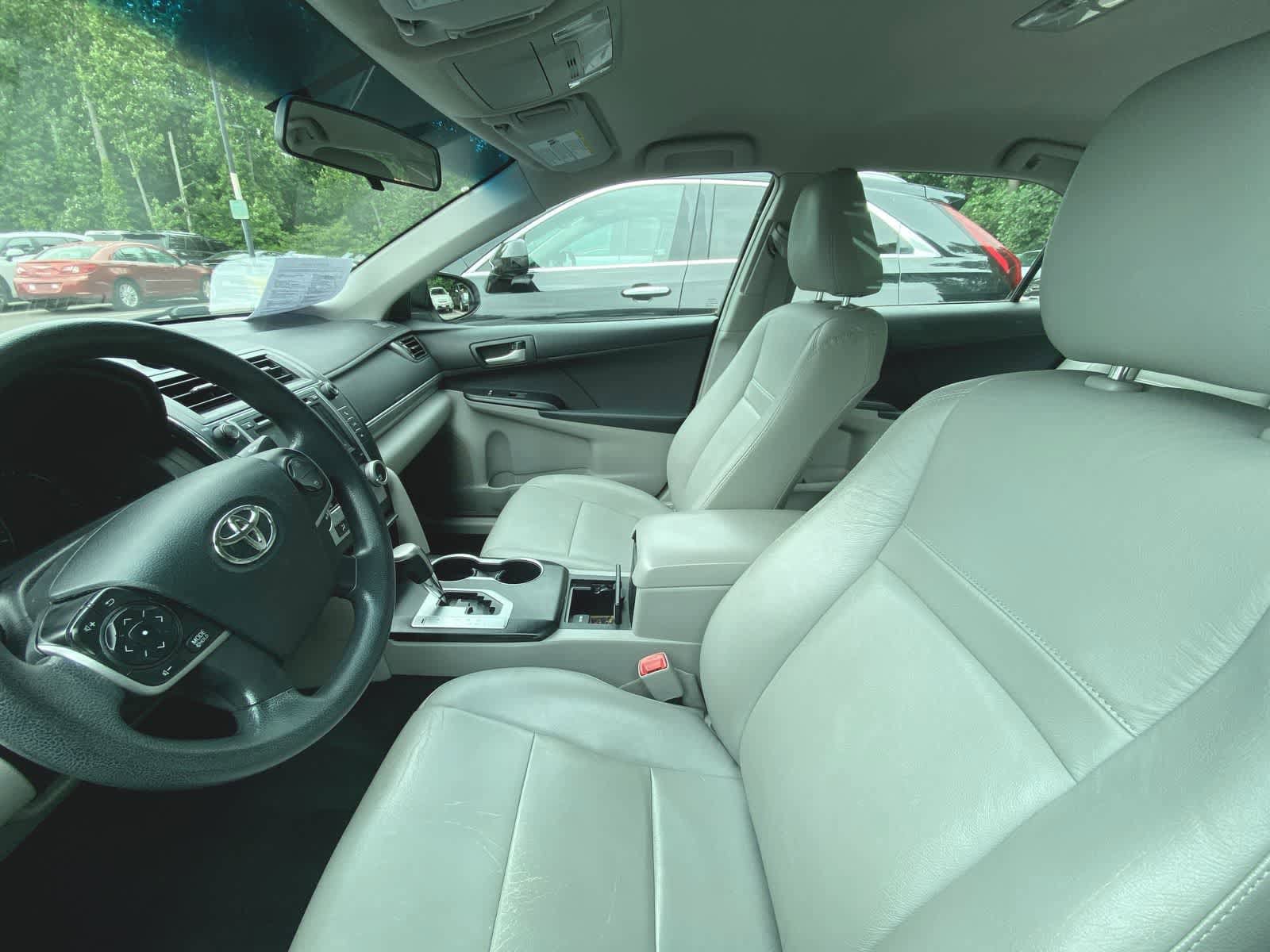 Thumbnail: 2012 Toyota Camry - 10