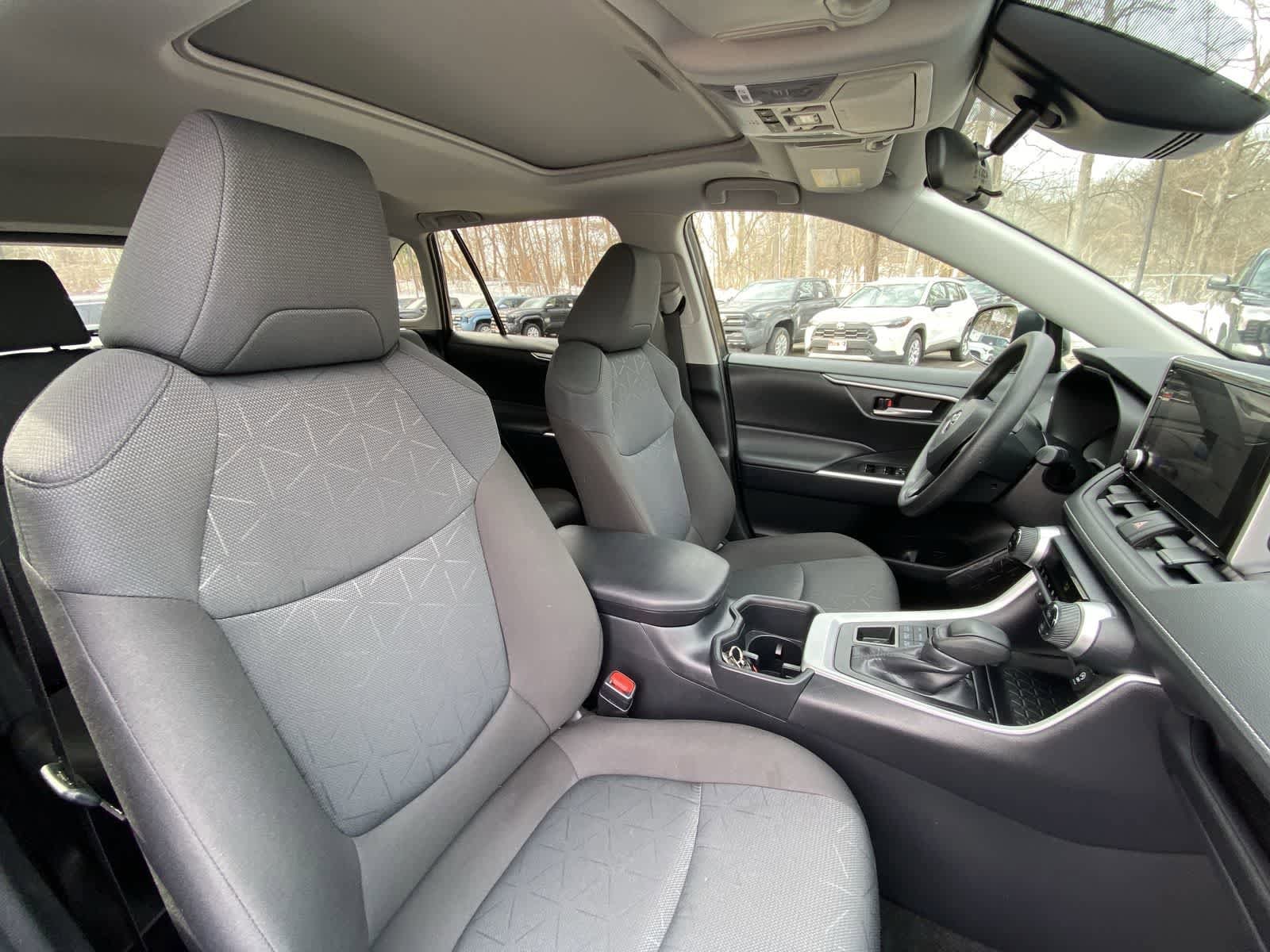 Thumbnail: 2025 Toyota RAV4 - 22