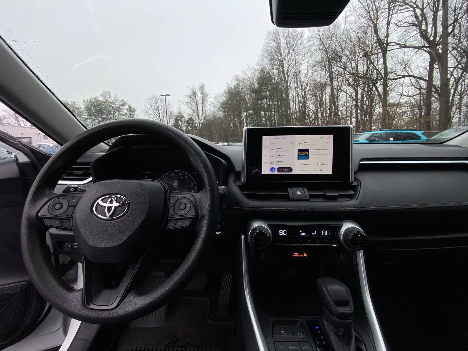 Thumbnail: 2023 Toyota RAV4 - 22