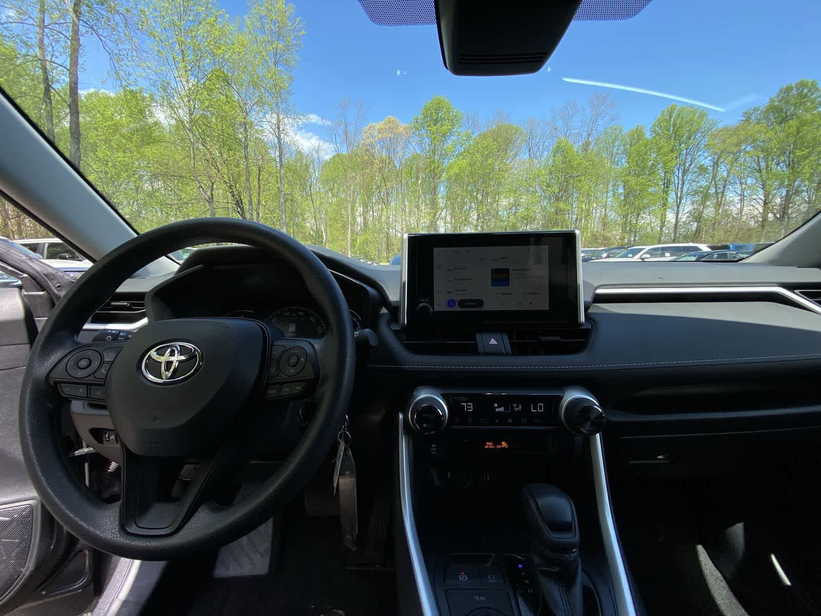 Thumbnail: 2025 Toyota RAV4 - 21