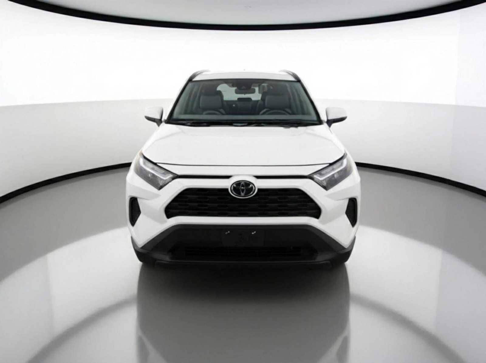 Used 2024 Toyota RAV4 XLE with VIN 2T3P1RFV1RW428395 for sale in Kansas City