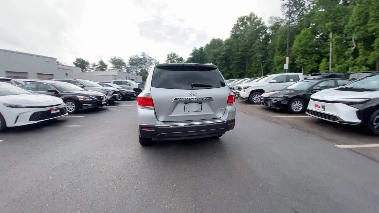 Thumbnail: 2013 Toyota Highlander - 7