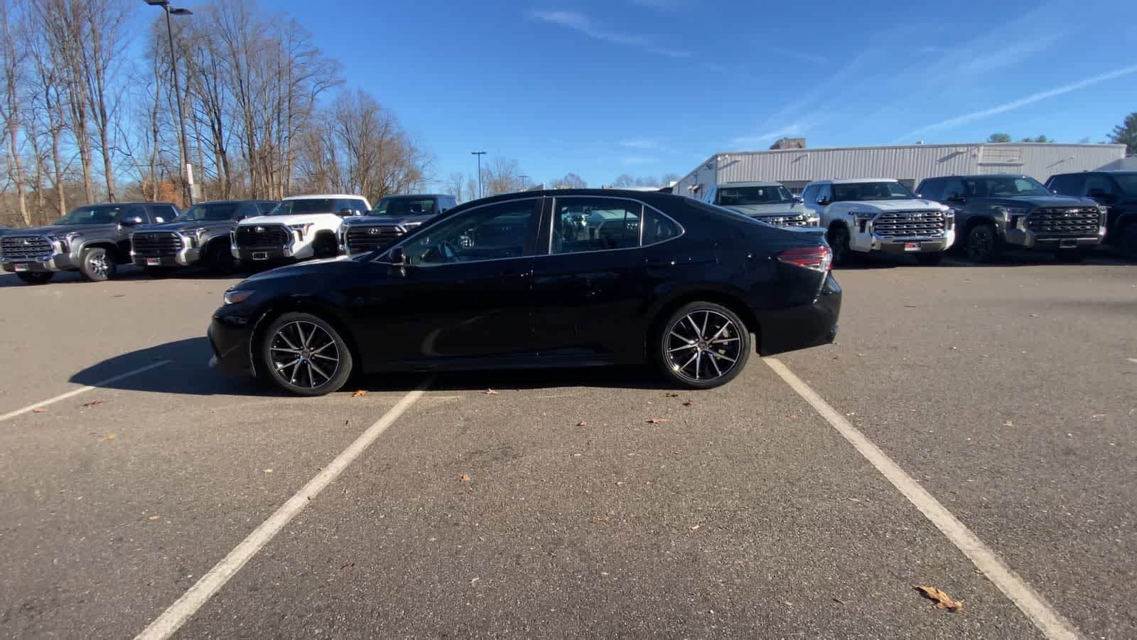 Thumbnail: 2023 Toyota Camry - 10