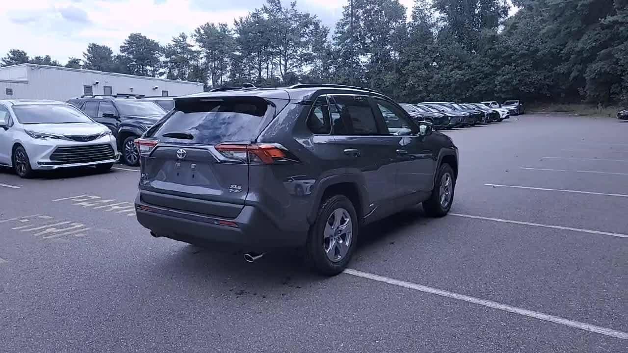 Thumbnail: 2025 Toyota RAV4 - 8