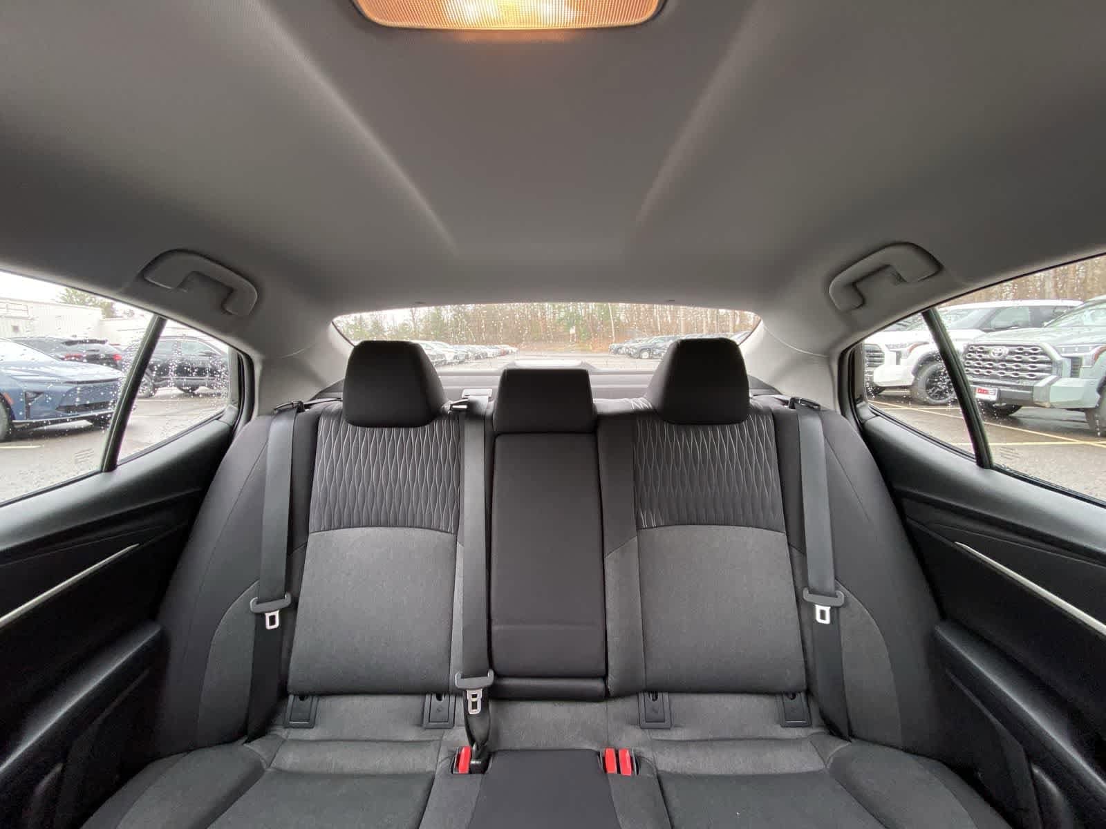 Thumbnail: 2025 Toyota Camry - 32