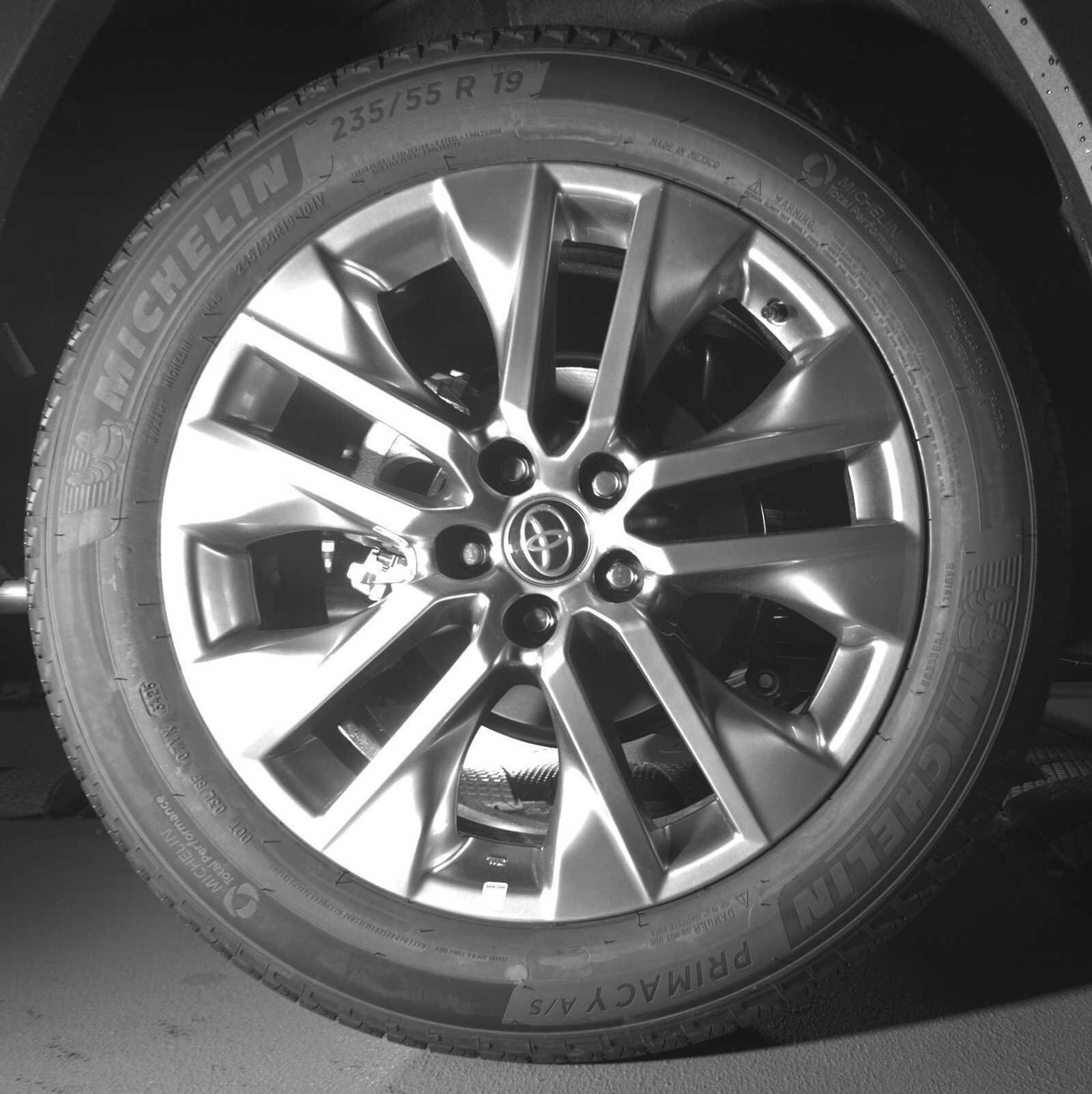 Thumbnail: 2025 Toyota RAV4 - 12