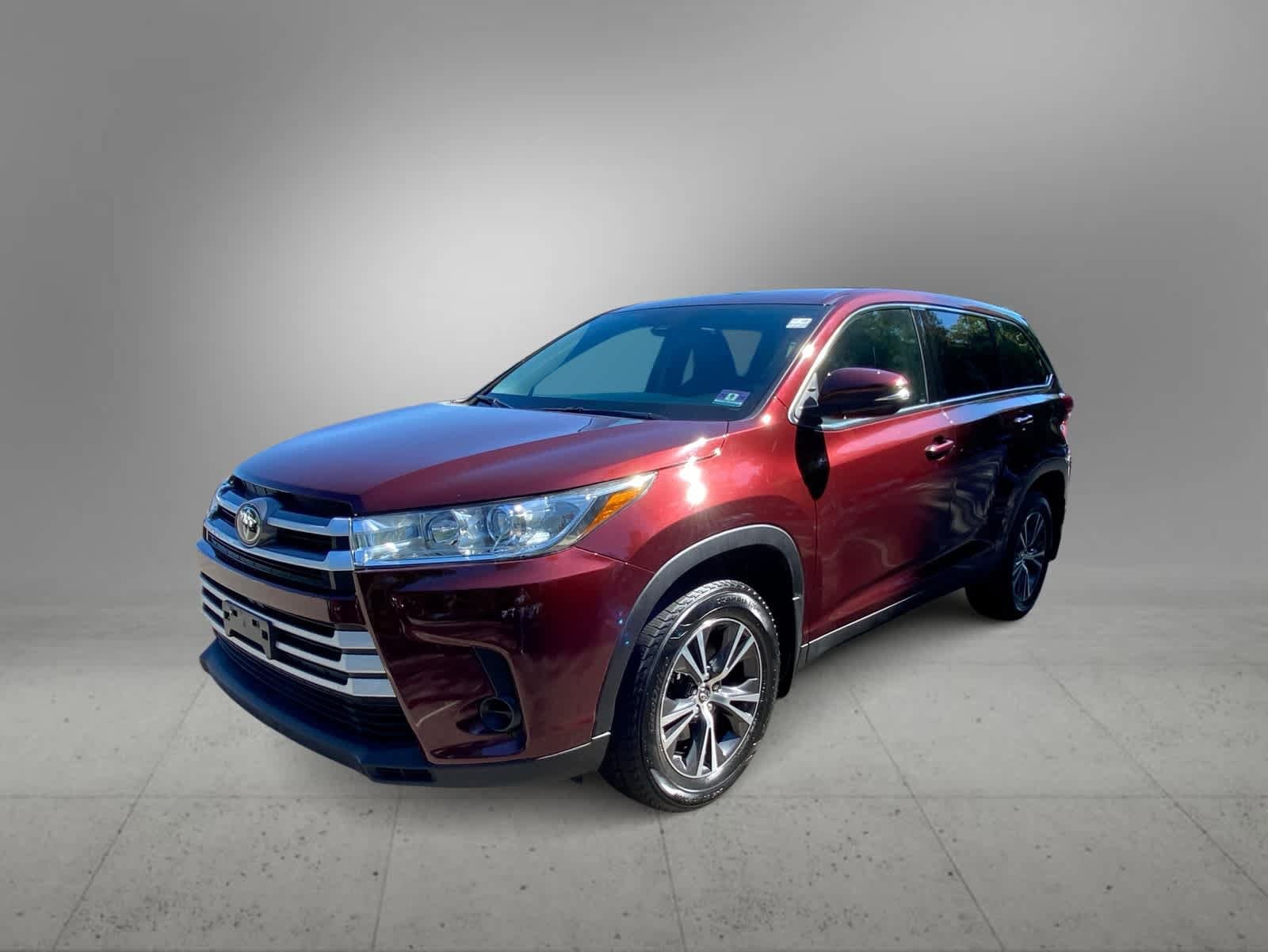 2019 Toyota Highlander LE V6