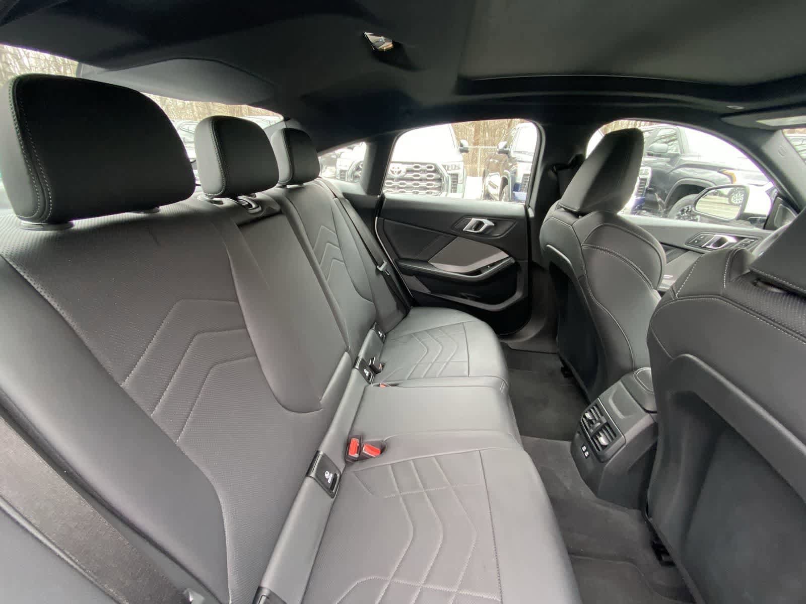 Thumbnail: 2025 BMW 2 Series - 28