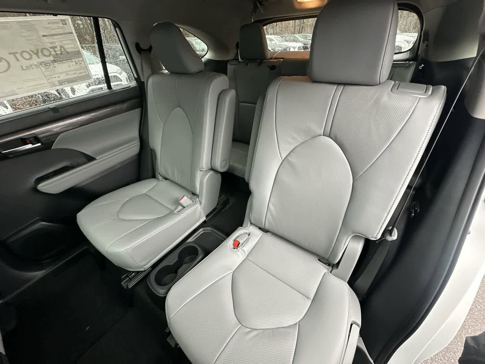 Thumbnail: 2026 Toyota Highlander - 38