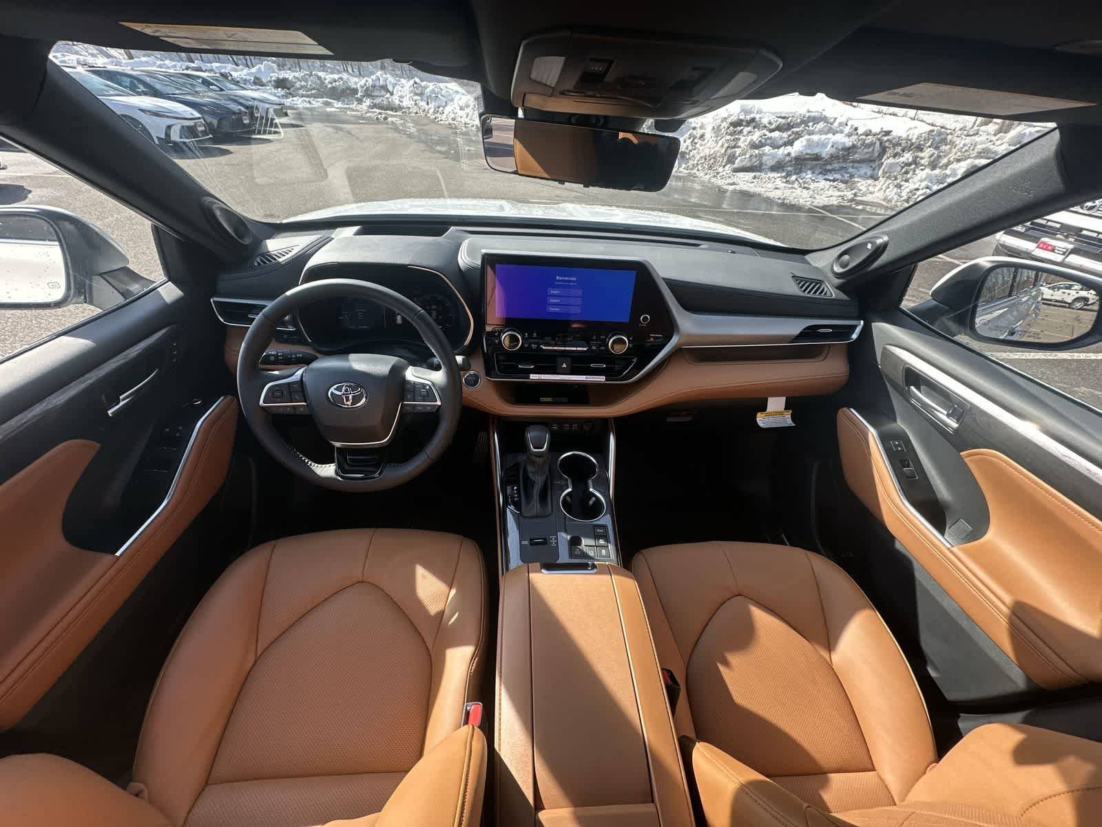 Thumbnail: 2025 Toyota Highlander - 42