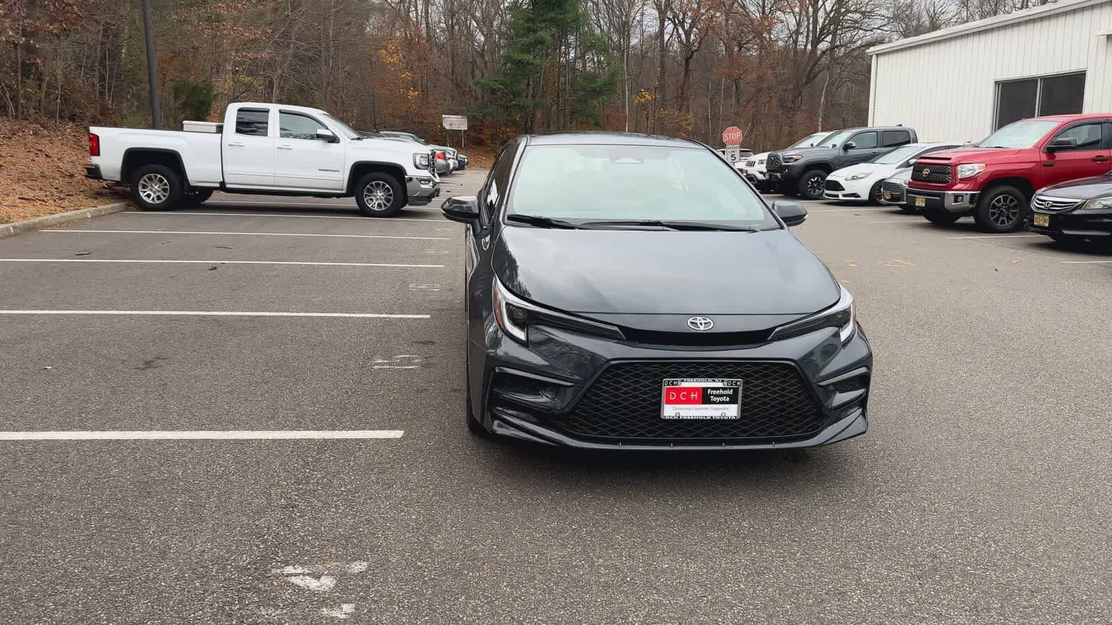 2026 Toyota Corolla SE photo 3