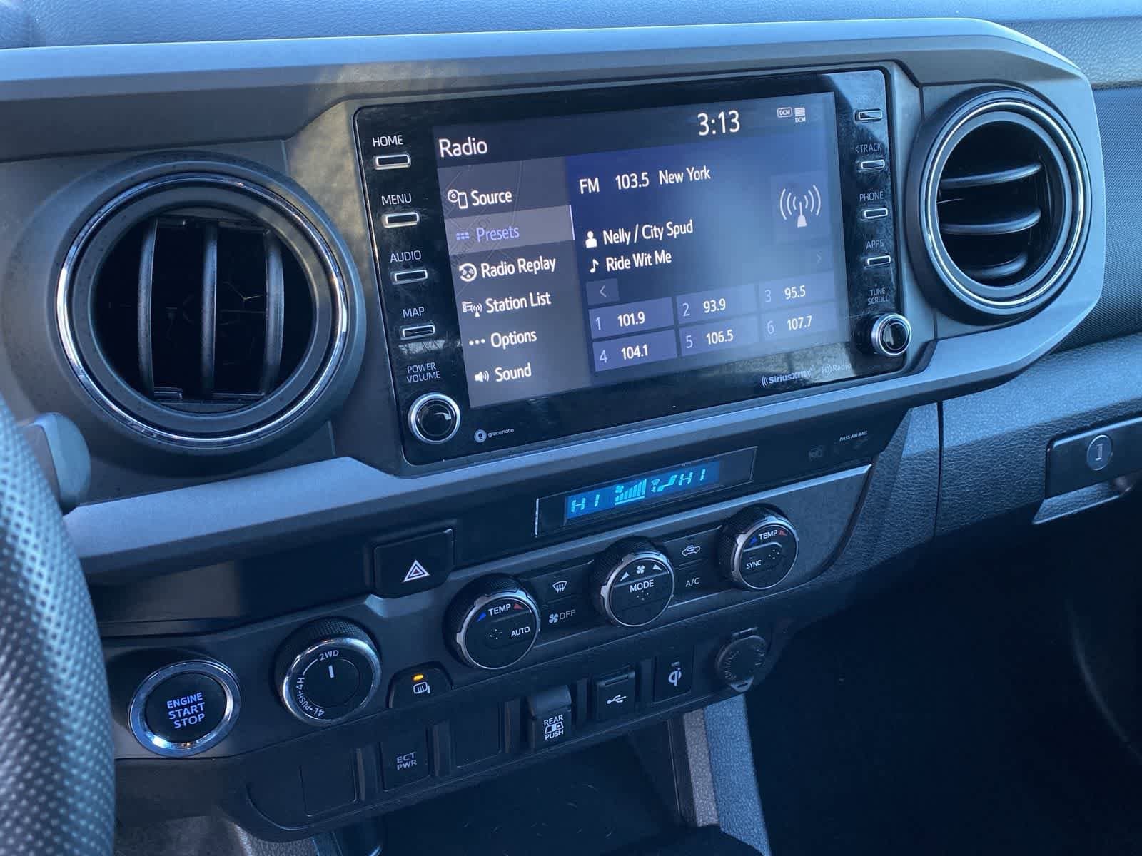 Thumbnail: 2023 Toyota Tacoma - 34