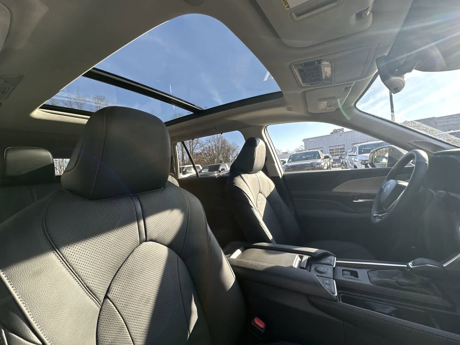 Thumbnail: 2026 Toyota Grand Highlander - 26