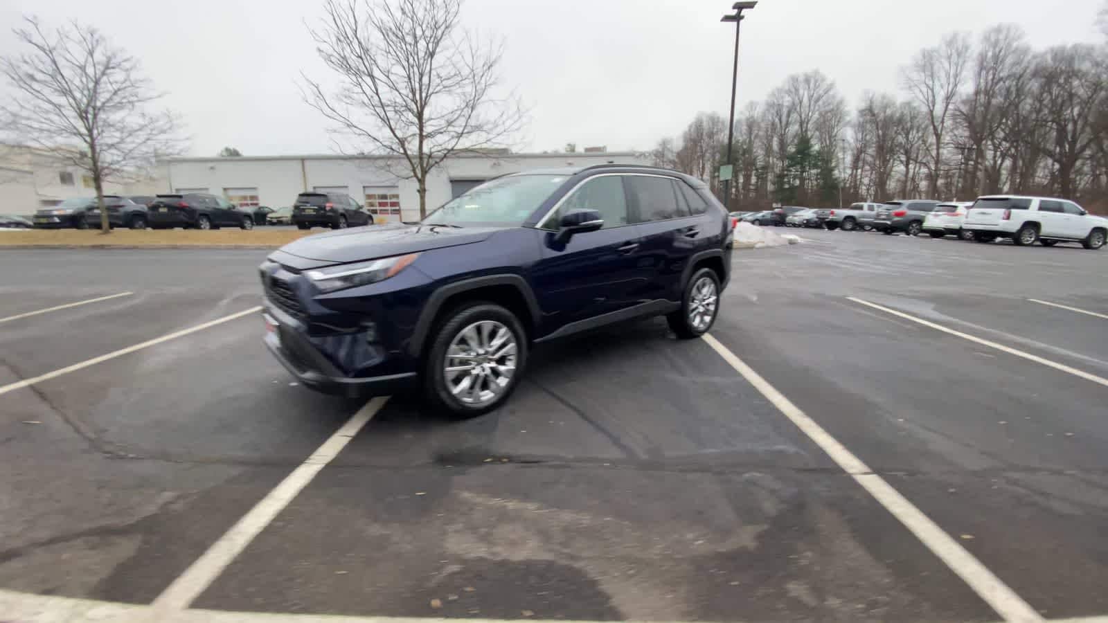 Thumbnail: 2025 Toyota RAV4 - 8