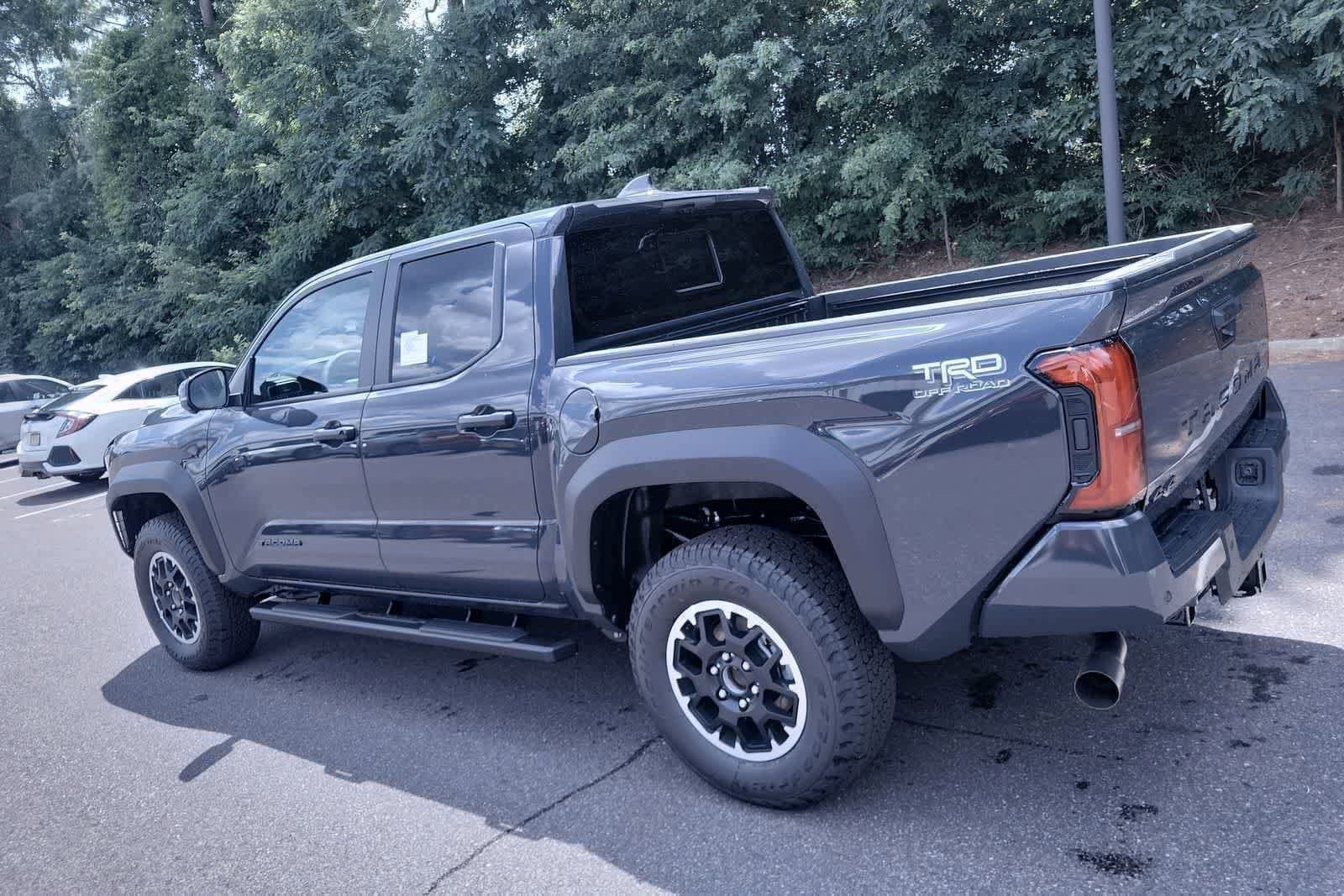 Thumbnail: 2025 Toyota Tacoma - 18