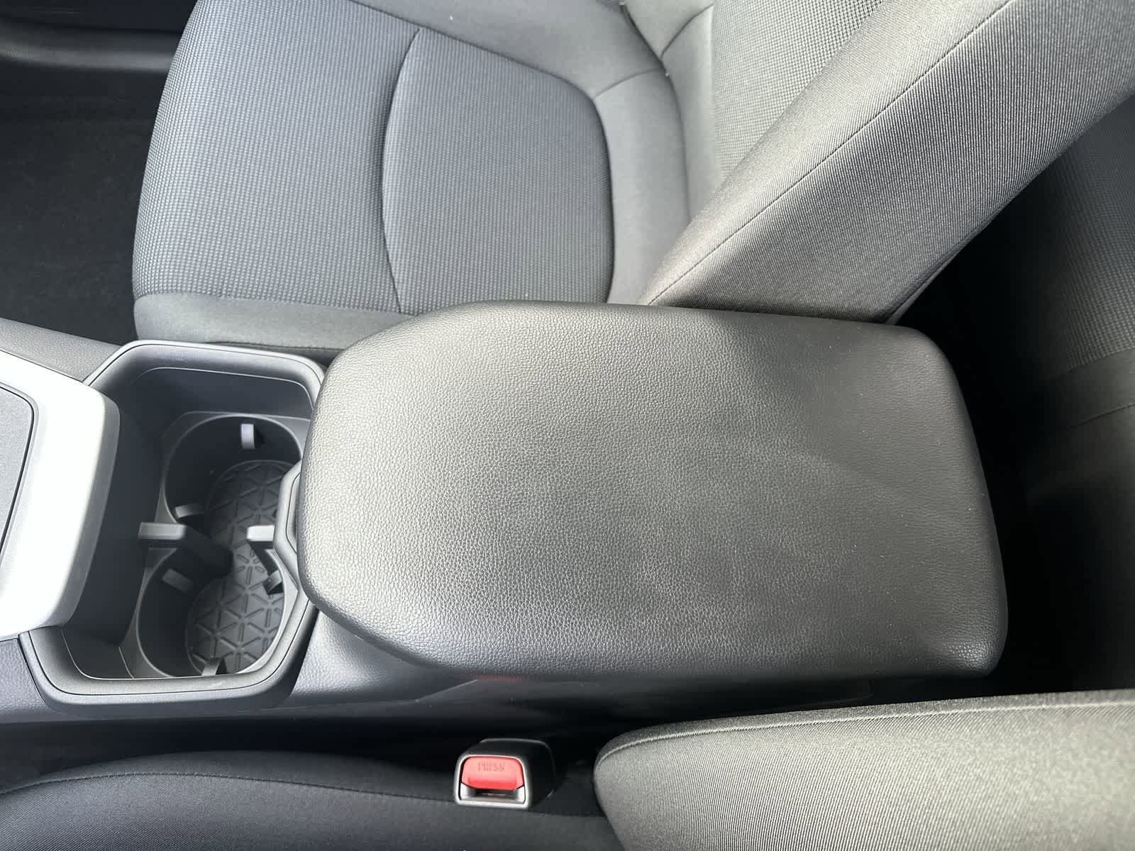 Thumbnail: 2025 Toyota RAV4 - 22