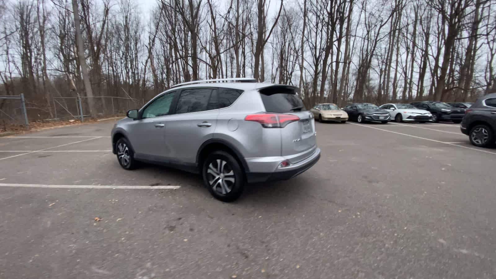 Thumbnail: 2016 Toyota RAV4 - 12