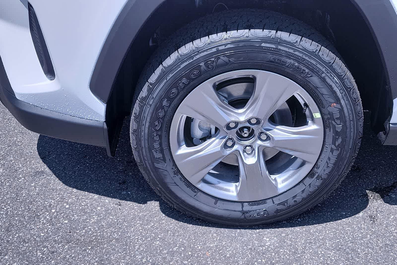 2025 Toyota RAV4 XLE 12