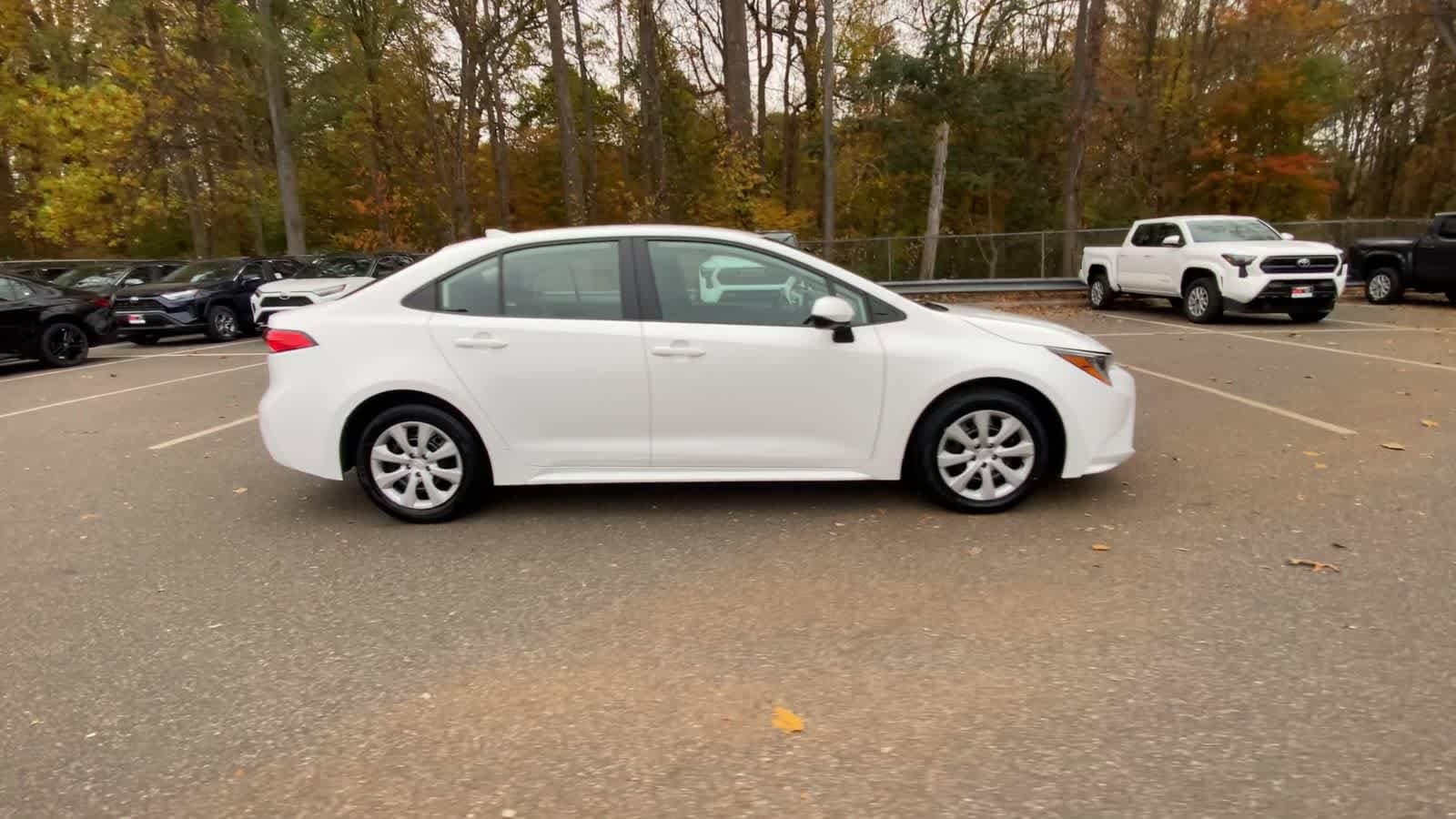 Thumbnail: 2024 Toyota Corolla - 12