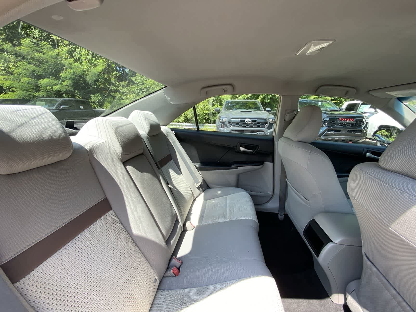 Thumbnail: 2013 Toyota Camry - 23