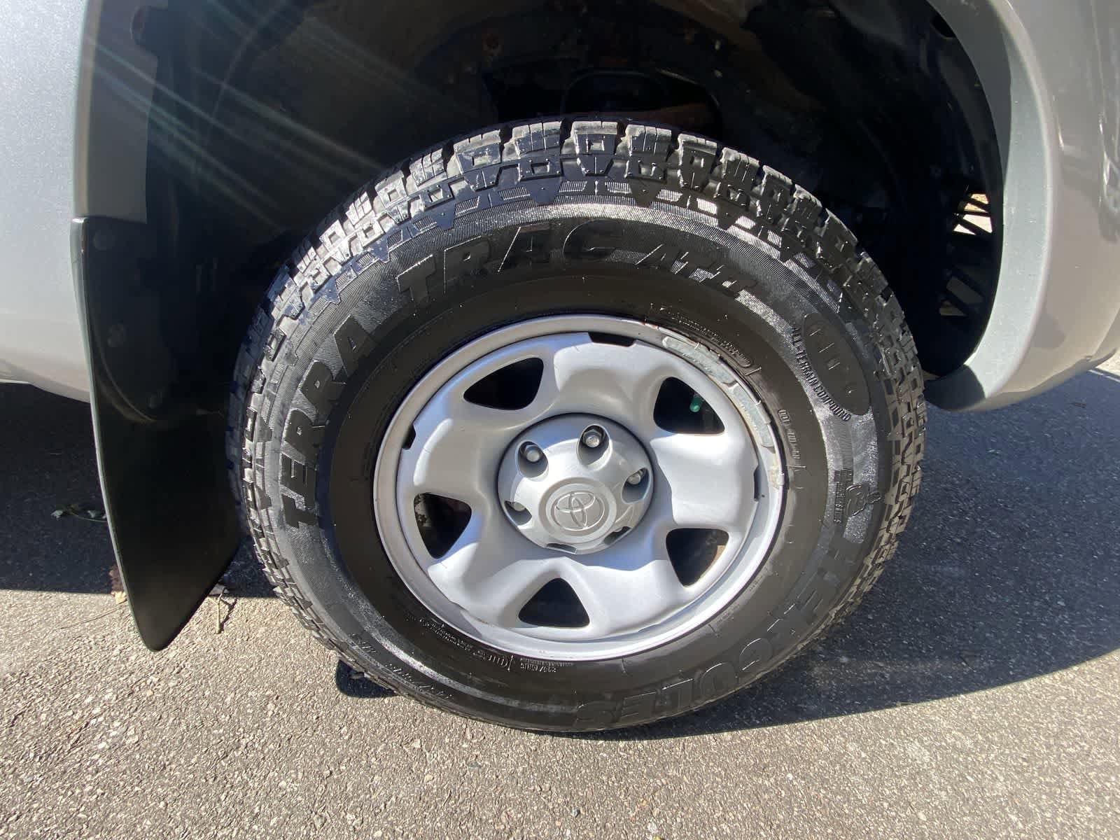 Thumbnail: 2009 Toyota Tacoma - 13