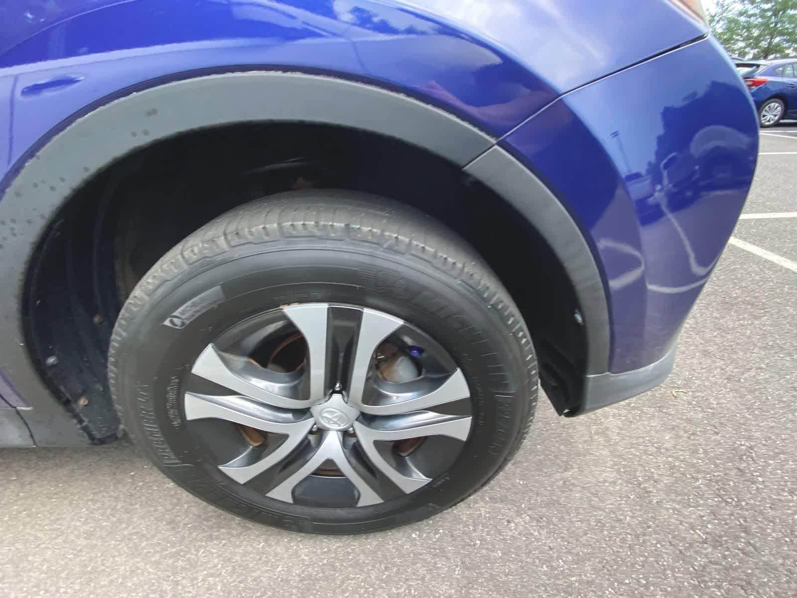Thumbnail: 2015 Toyota RAV4 - 4