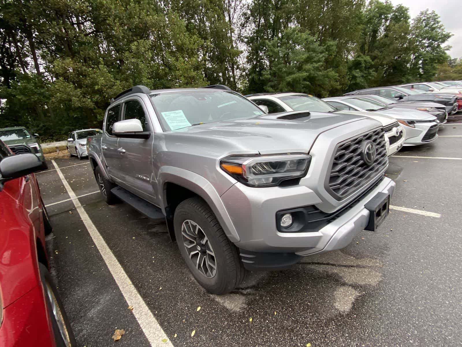 Thumbnail: 2022 Toyota Tacoma - 3