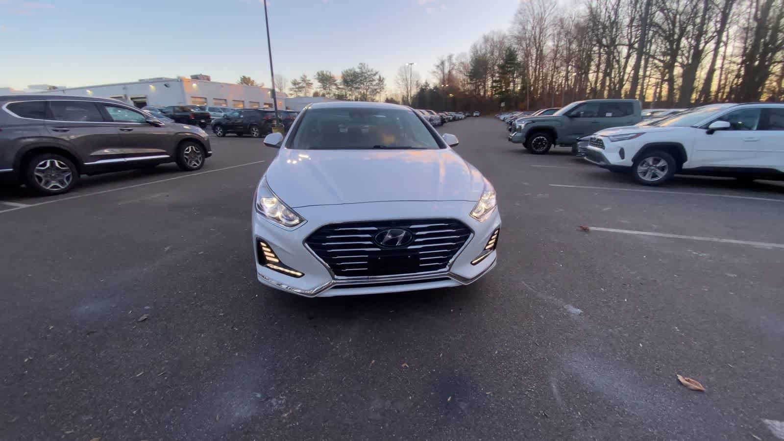 Thumbnail: 2019 Hyundai Sonata - 11