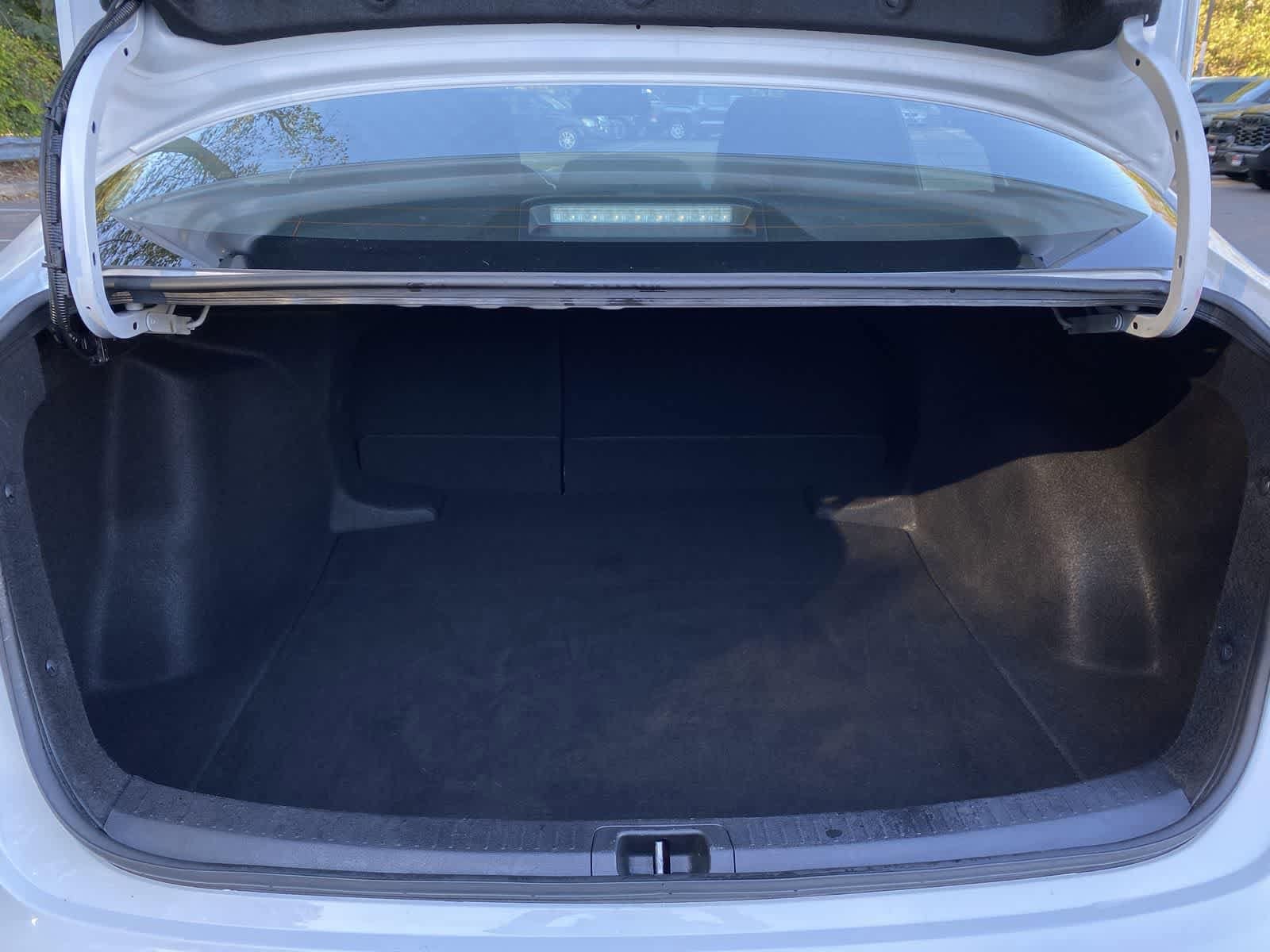 Thumbnail: 2024 Toyota Corolla - 10