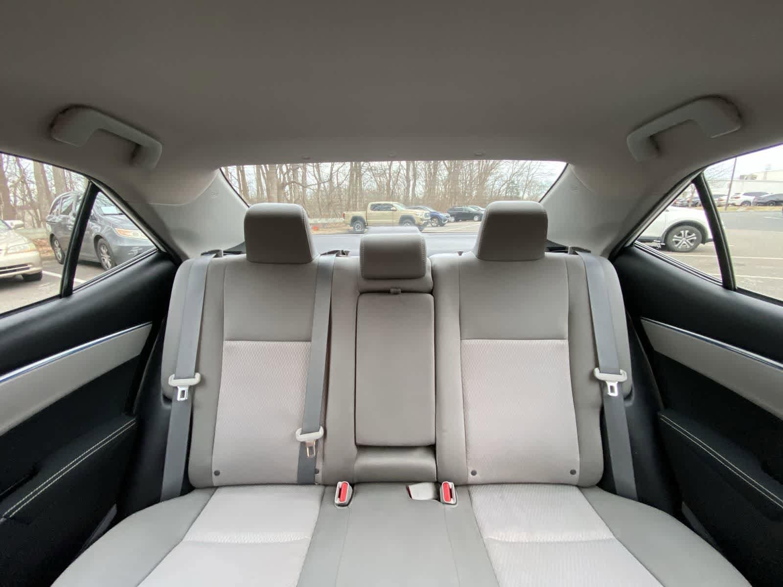 Thumbnail: 2015 Toyota Corolla - 31