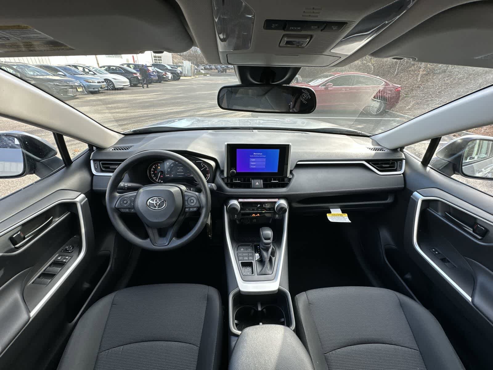 Thumbnail: 2025 Toyota RAV4 - 29