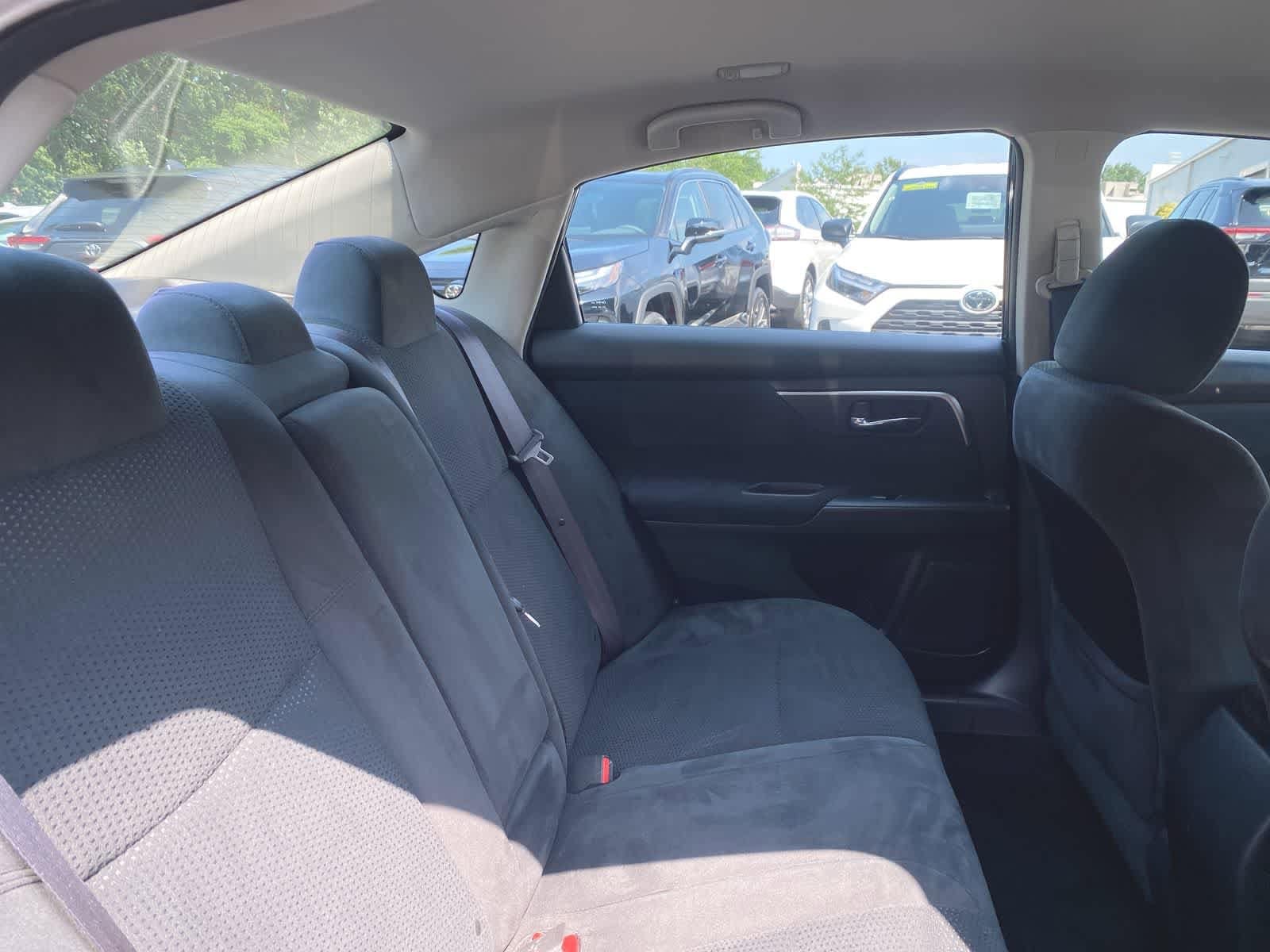 Thumbnail: 2015 Nissan Altima - 23