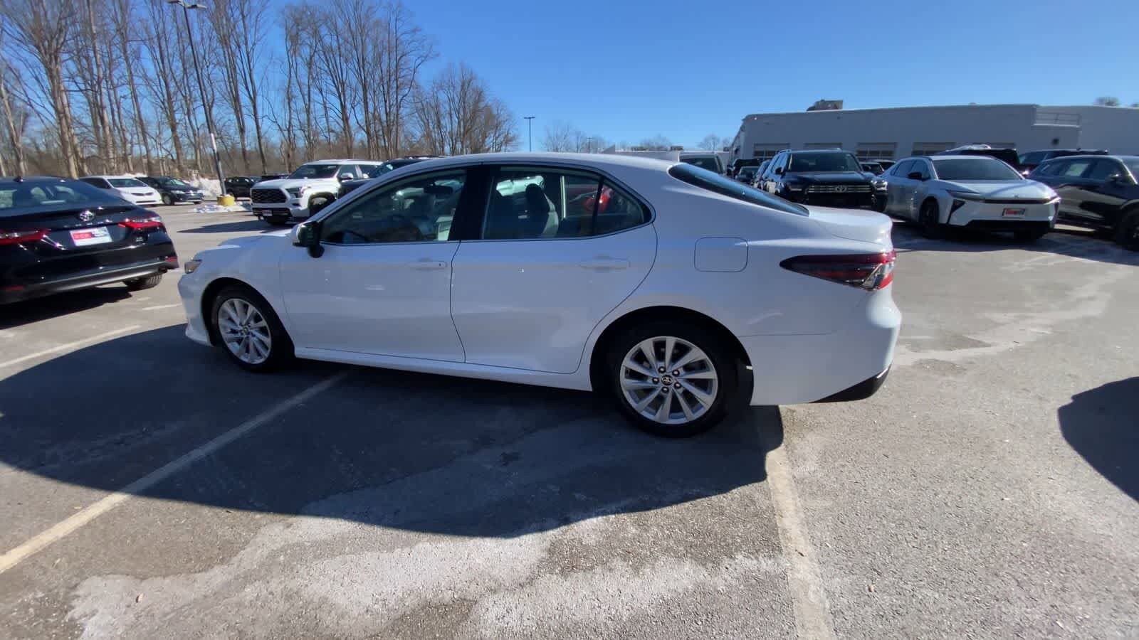 Thumbnail: 2023 Toyota Camry - 9