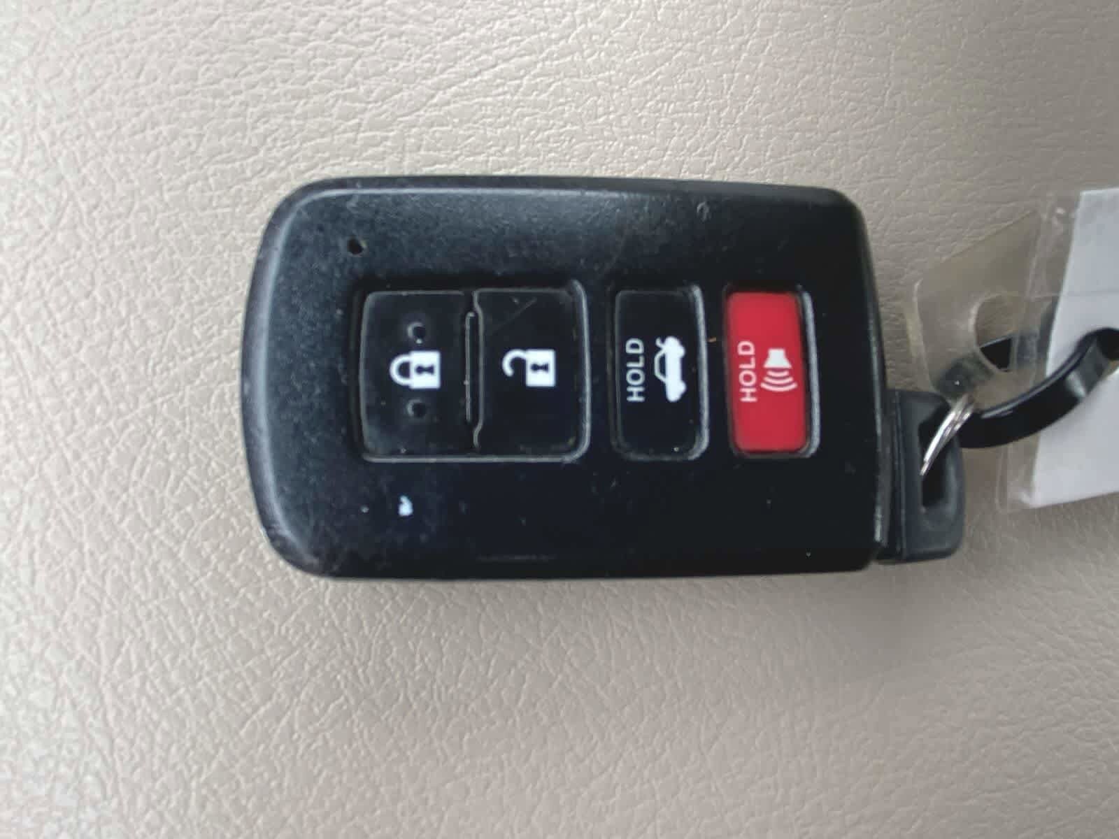 Thumbnail: 2014 Toyota Camry - 33