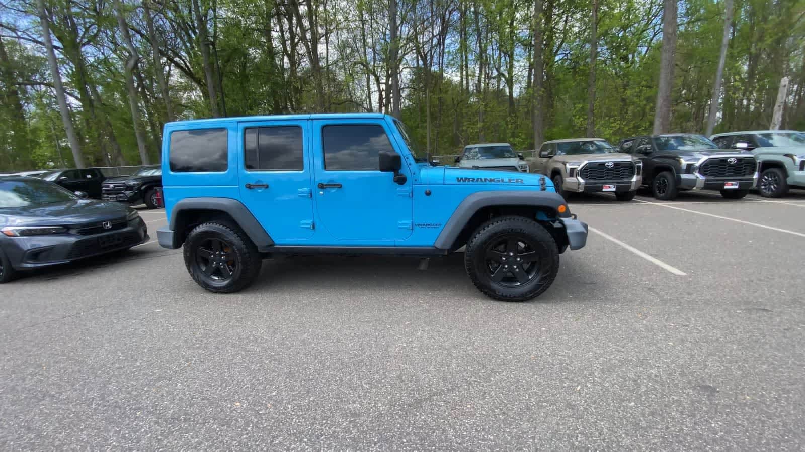 Thumbnail: 2017 Jeep Wrangler - 4
