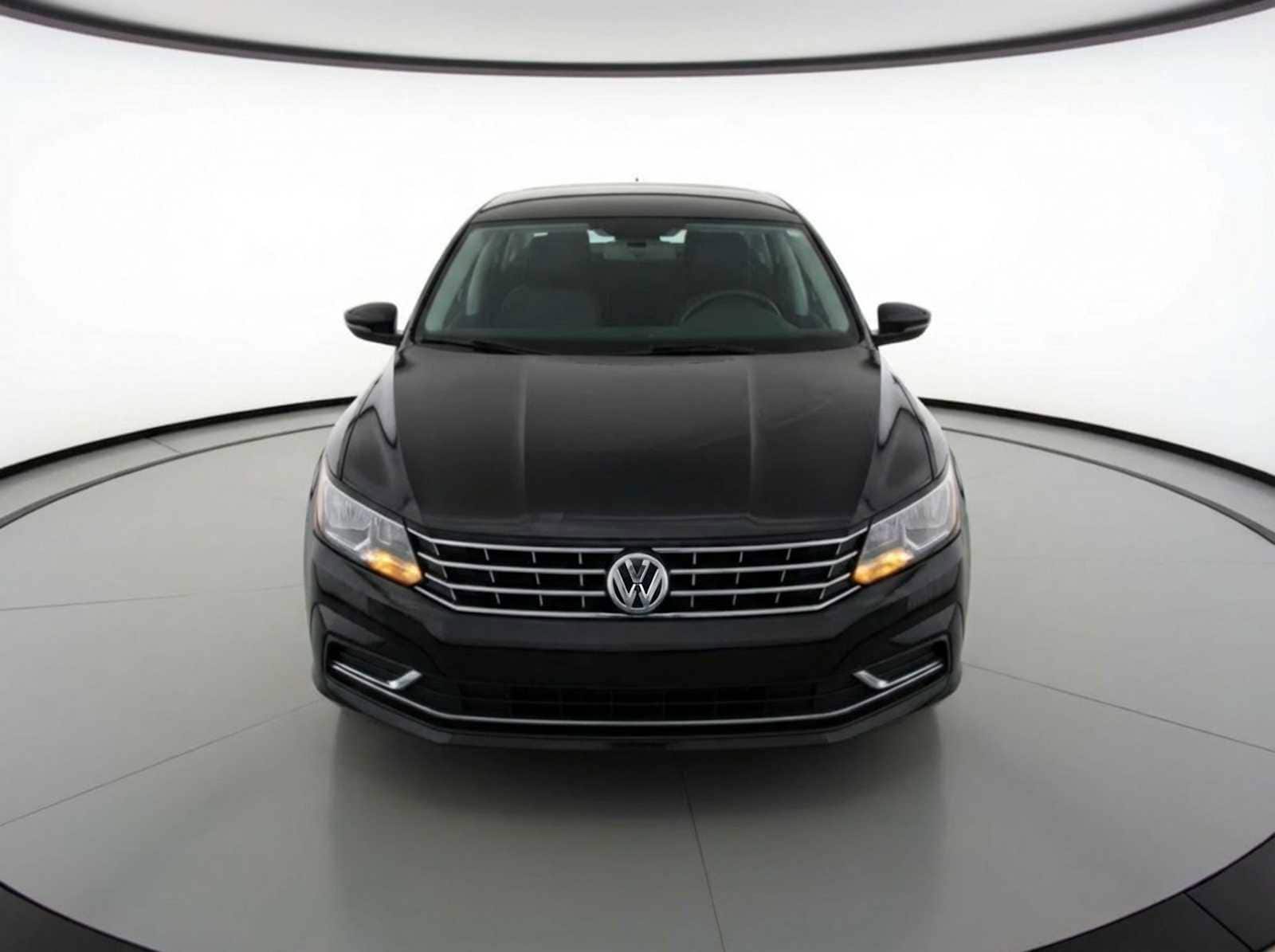 Thumbnail: 2016 Volkswagen Passat - 2