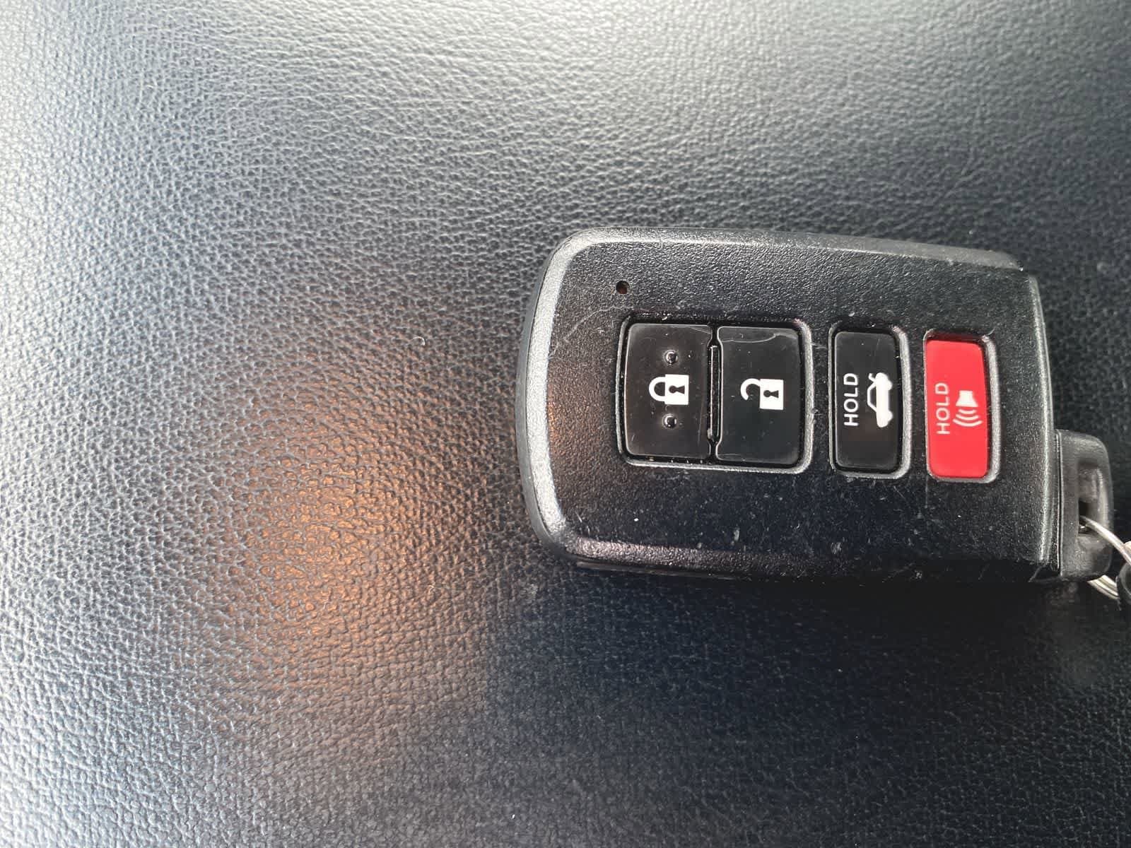 2014 Toyota Avalon Touring 33