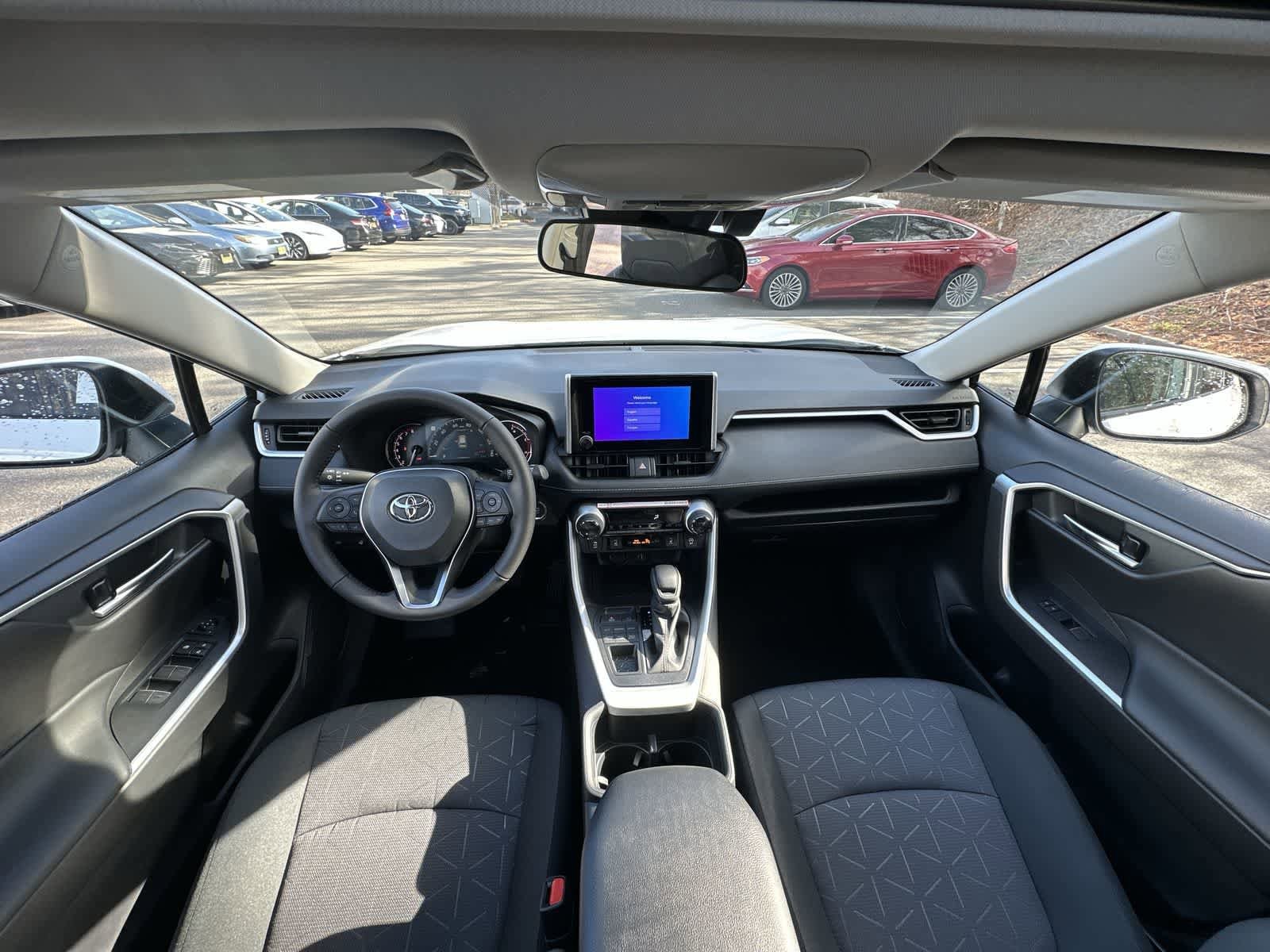 Thumbnail: 2025 Toyota RAV4 - 31