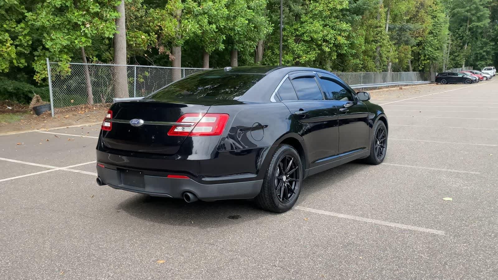2019 Ford Taurus SE - Photo 11