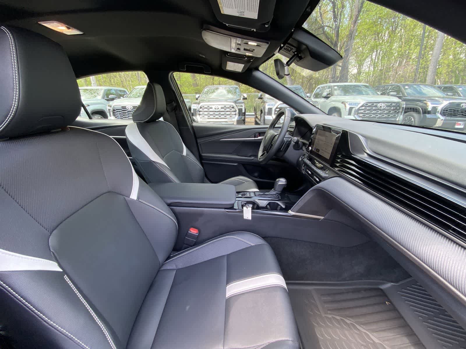 Thumbnail: 2025 Toyota Camry - 23