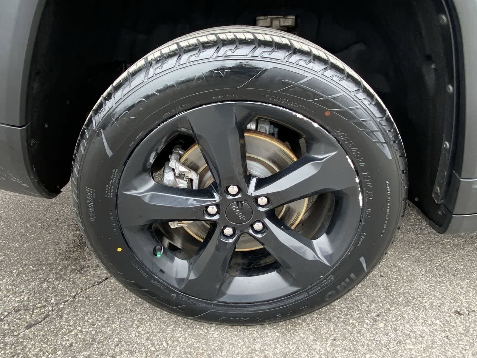 Thumbnail: 2022 Jeep Grand Cherokee - 16