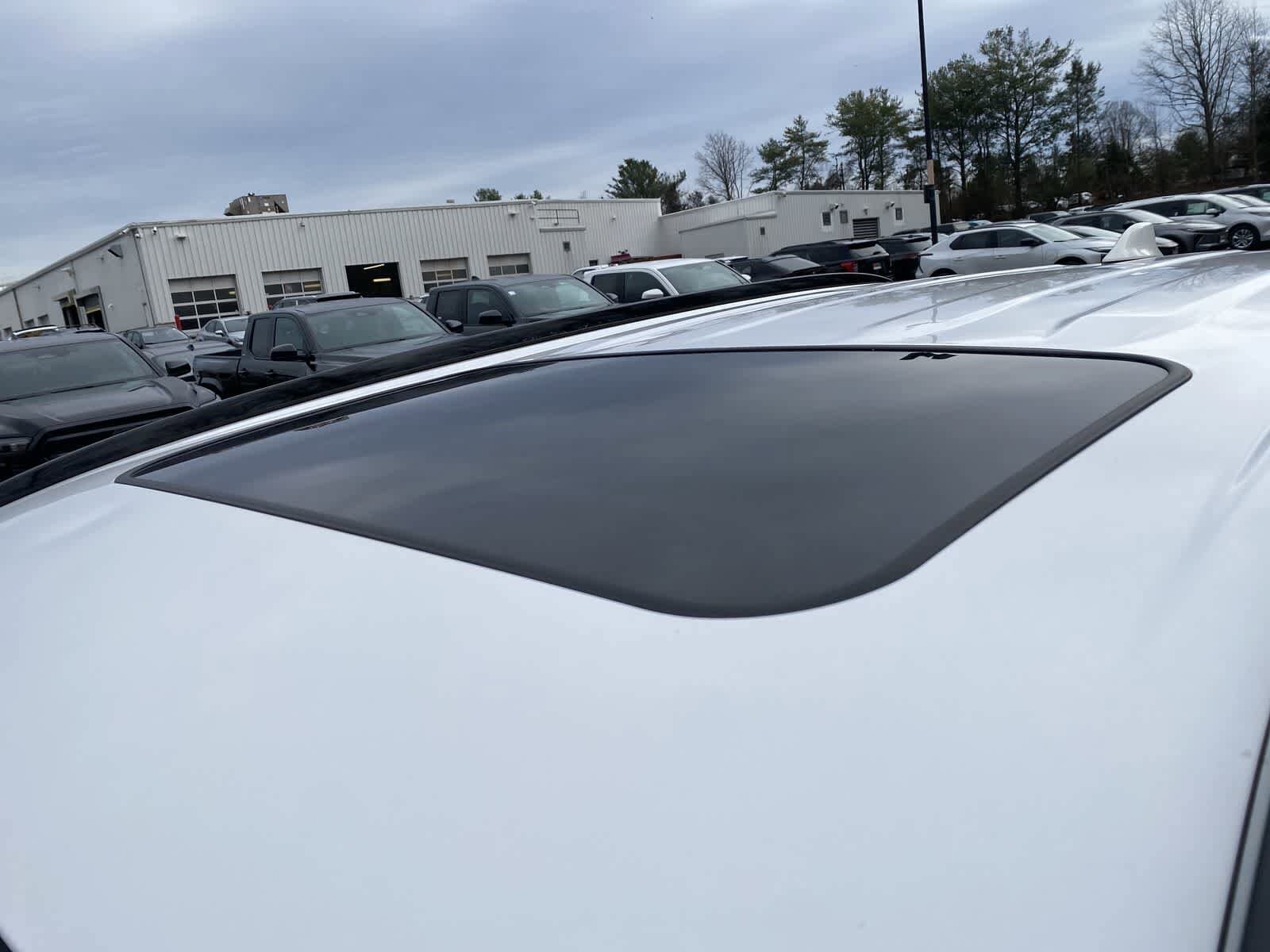 Thumbnail: 2025 Toyota RAV4 - 18