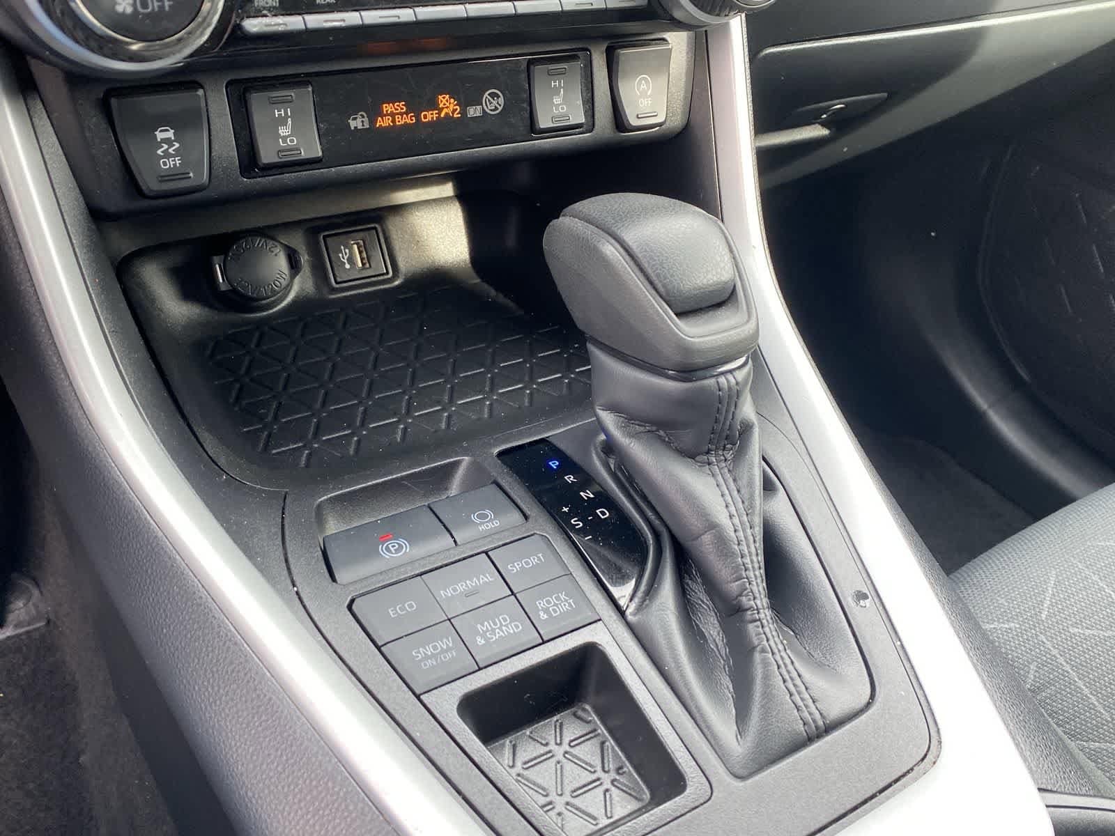 Thumbnail: 2024 Toyota RAV4 - 28