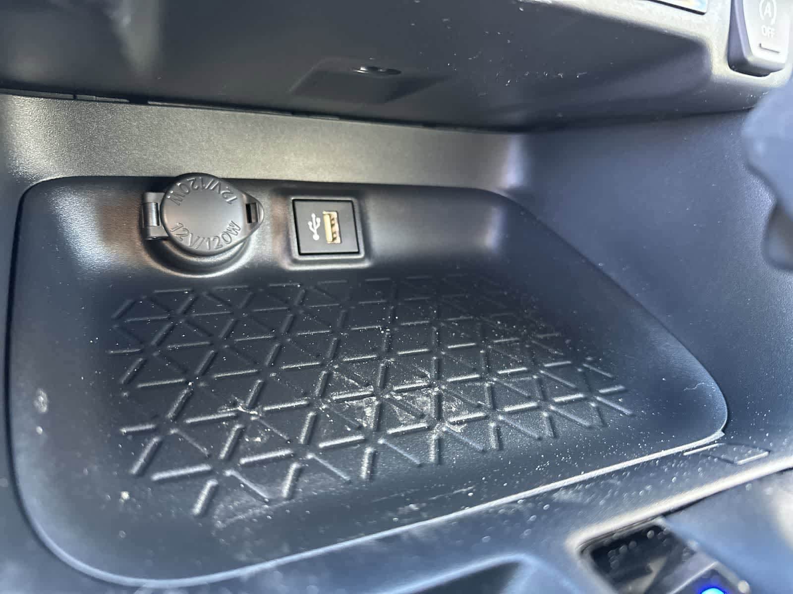 Thumbnail: 2025 Toyota RAV4 - 25