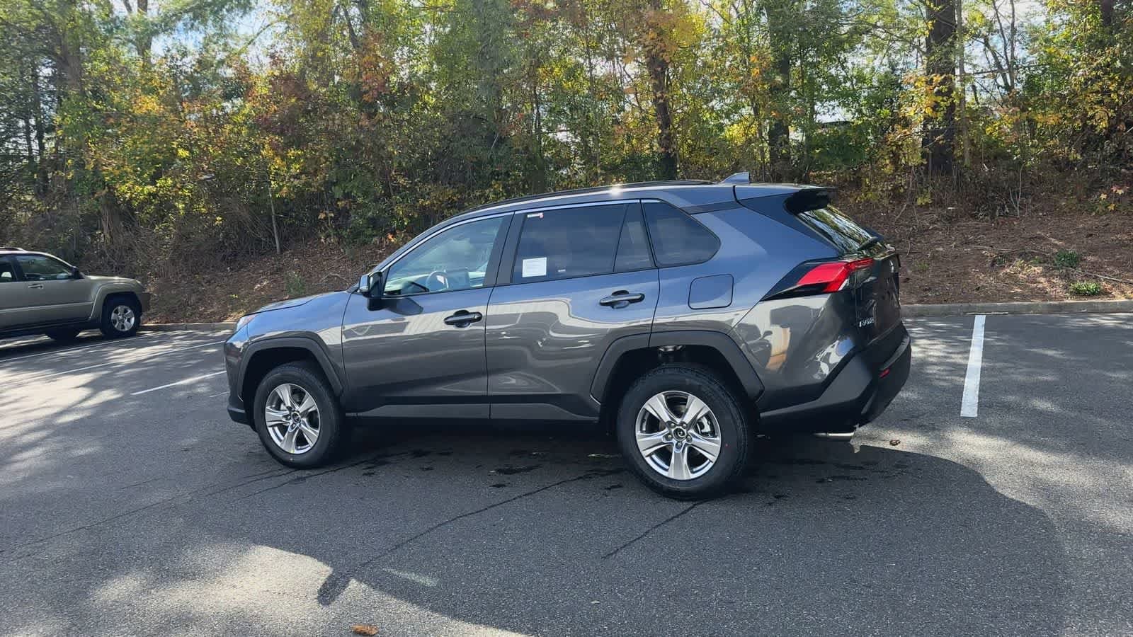 Thumbnail: 2025 Toyota RAV4 - 6