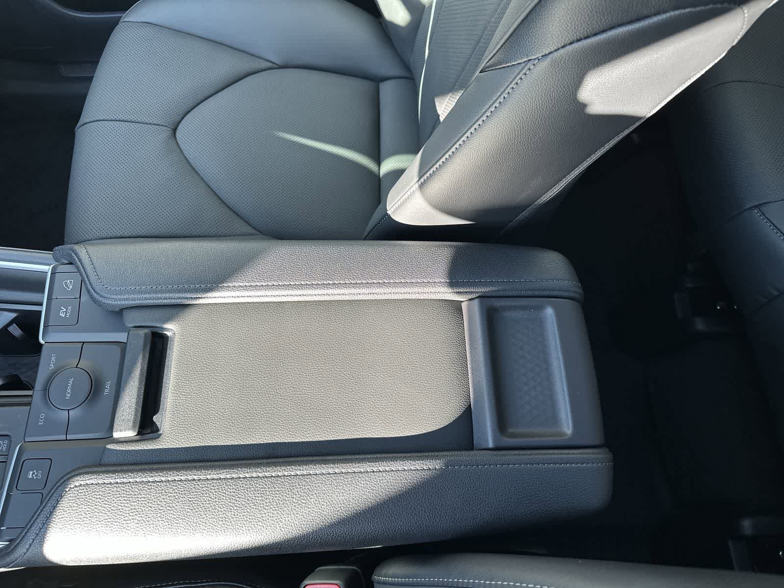 Thumbnail: 2026 Toyota Grand Highlander - 24